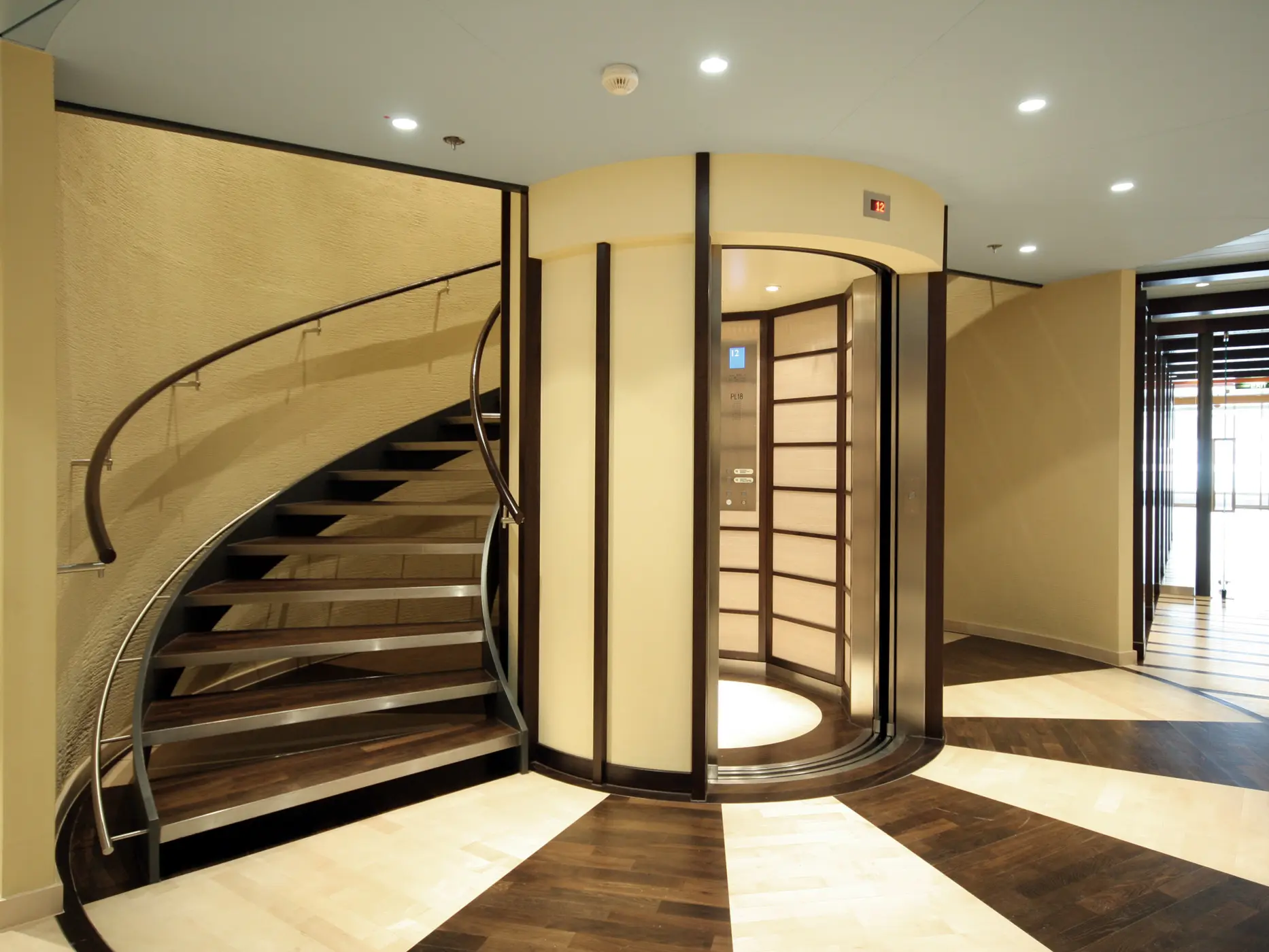 Passenger elevator